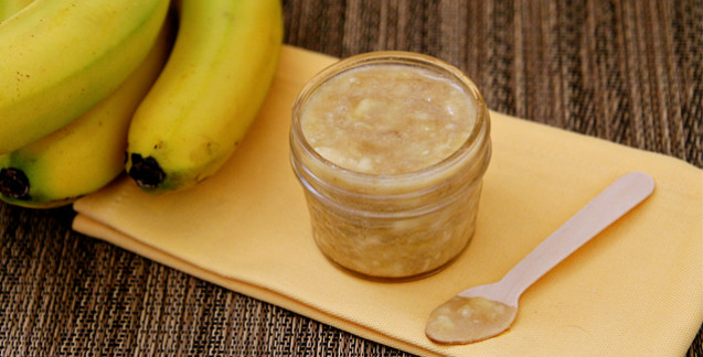 Scrub alami pisang dan gula